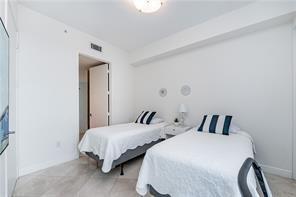 Image 18 of 35 For 18101 Collins Ave  1604