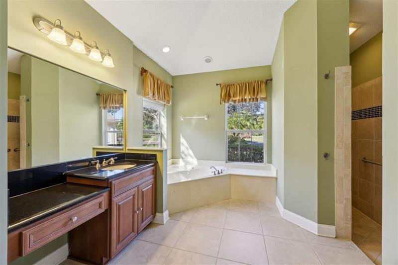 Image 20 of 37 For 85098 Majestic Walk Circle