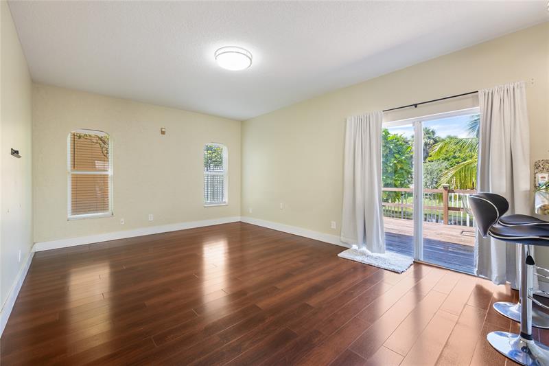 Image 7 of 31 For 1512 106th Ave