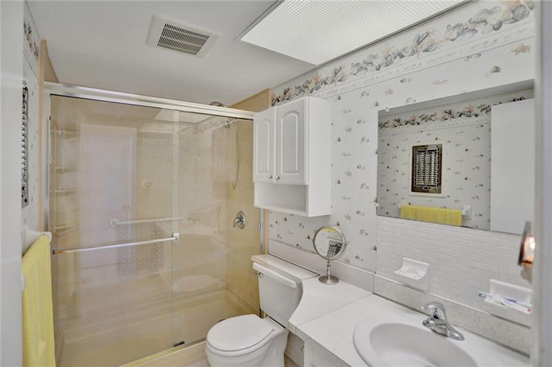 Image 7 of 12 For 101 Birch Rd  504