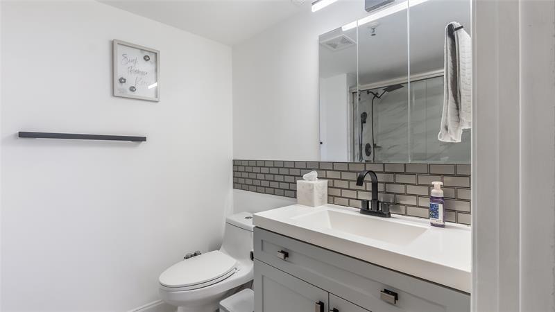 Image 14 of 34 For 4550 18th Ave  604