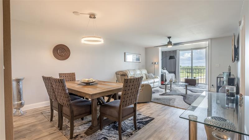 Image 8 of 34 For 4550 18th Ave  604