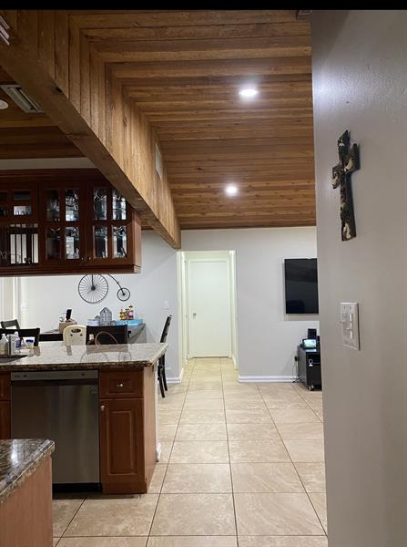 Image 32 of 61 For 402 107th Ave