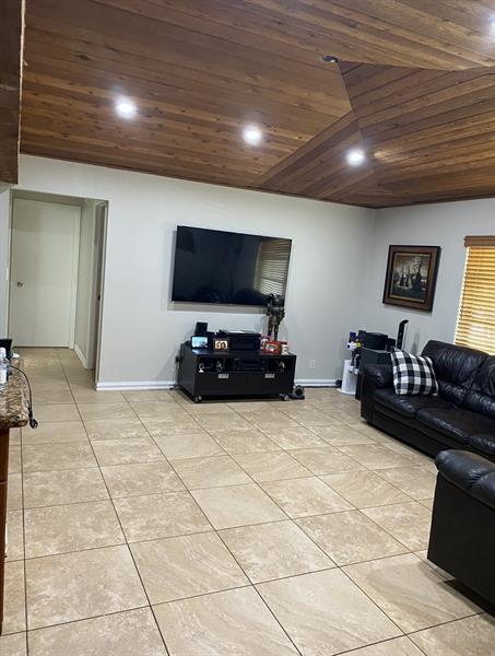 Image 35 of 61 For 402 107th Ave