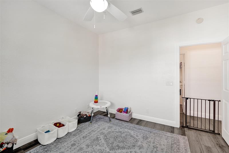 Image 35 of 50 For 228 6th Ct  