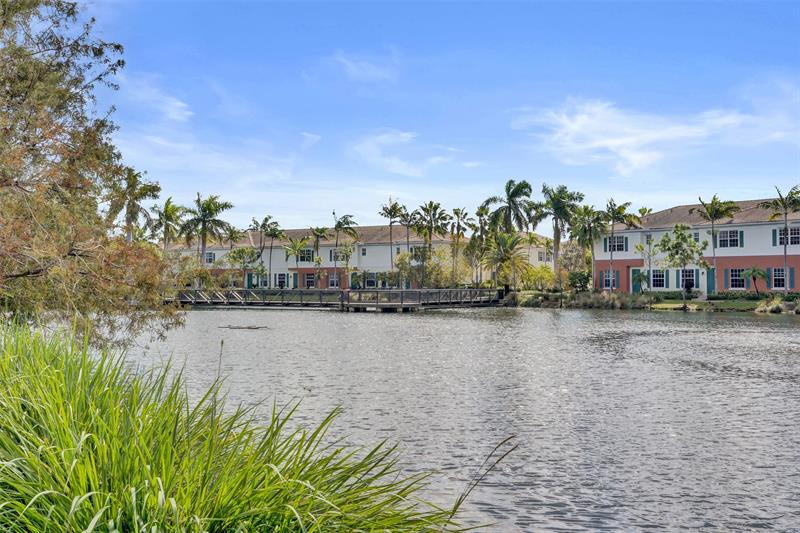 Image 5 of 50 For 228 6th Ct  