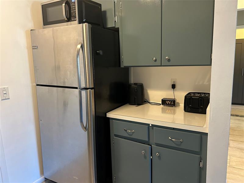 Image 13 of 30 For 6260 18th Ave  824