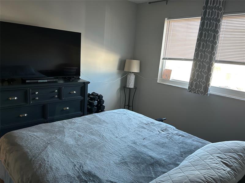 Image 15 of 30 For 6260 18th Ave  824