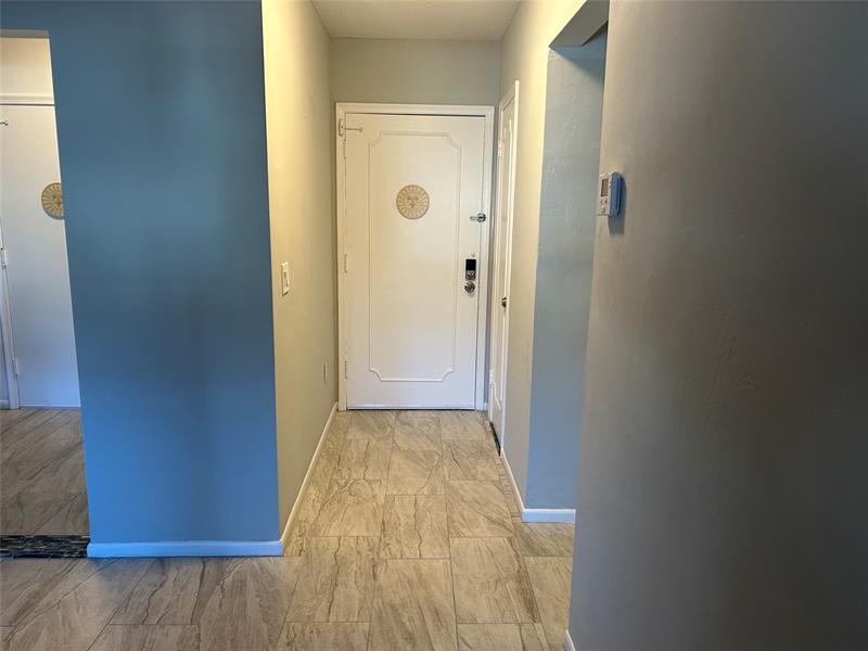 Image 17 of 30 For 6260 18th Ave  824