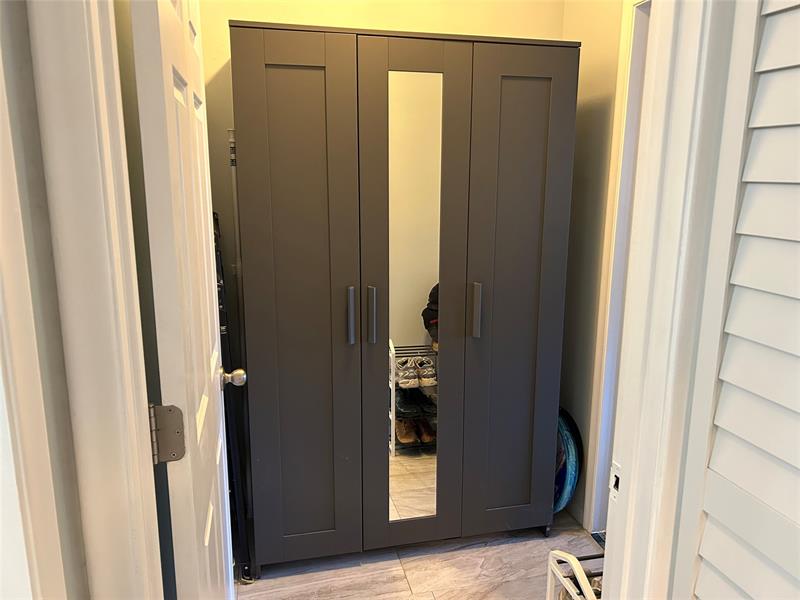 Image 19 of 30 For 6260 18th Ave  824