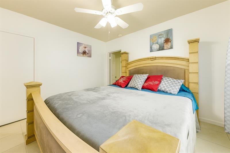 Image 4 of 6 For 1935 Taylor St  2