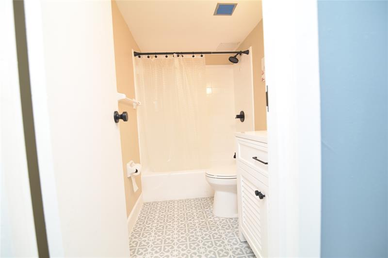 Image 13 of 24 For 1831 38th St  207