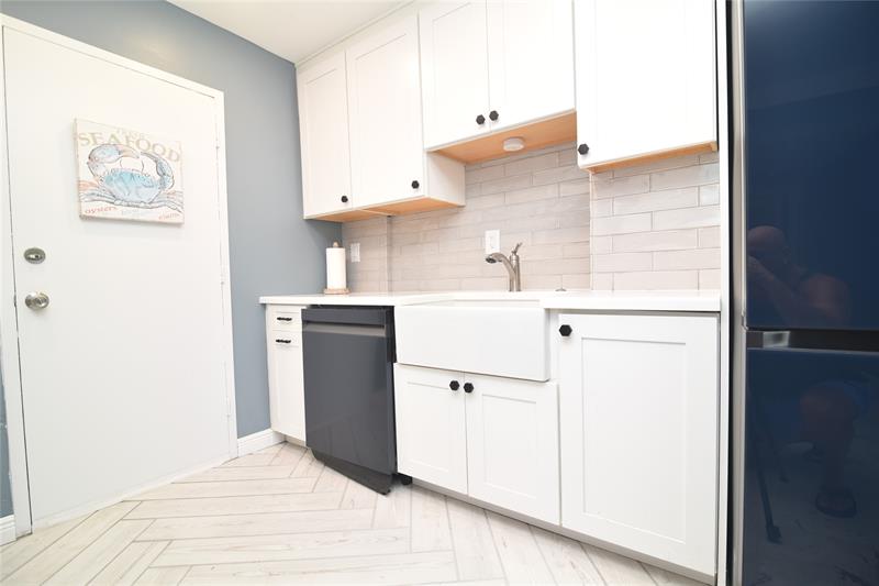 Image 9 of 24 For 1831 38th St  207