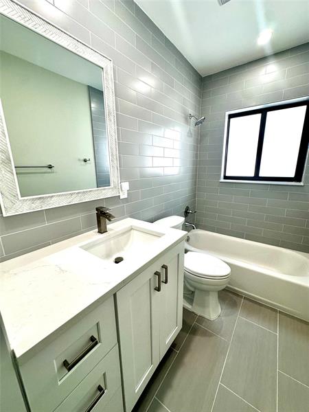 Image 10 of 21 For 2175 51st Ct  B