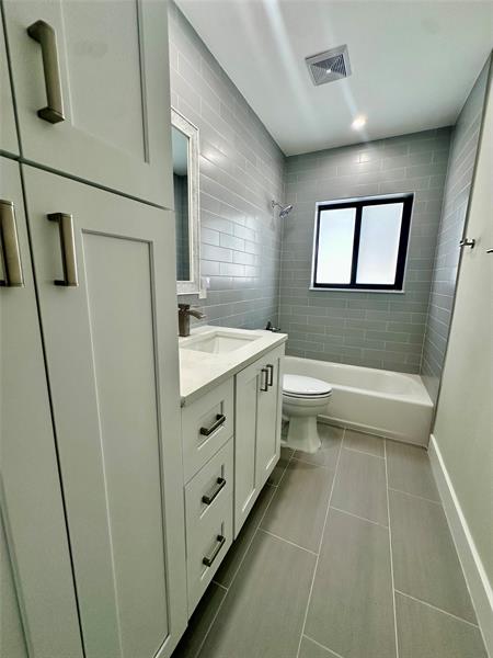 Image 11 of 21 For 2175 51st Ct  B