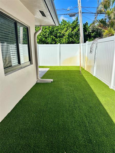 Image 16 of 21 For 2175 51st Ct  B