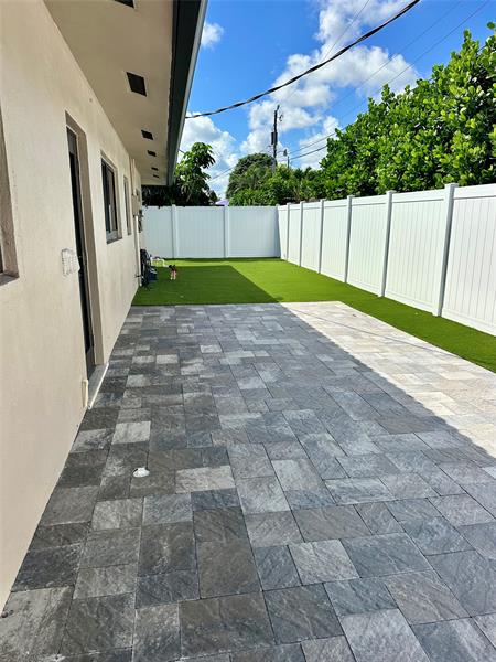 Image 17 of 21 For 2175 51st Ct  B