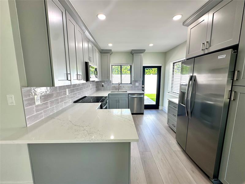 Image 6 of 21 For 2175 51st Ct  B