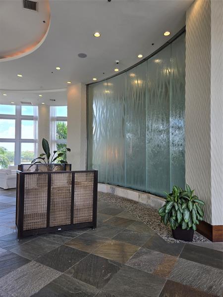 Image 40 of 53 For 2641 Flamingo Rd  1105n