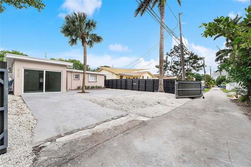 Image 24 of 58 For 828 Johnson St