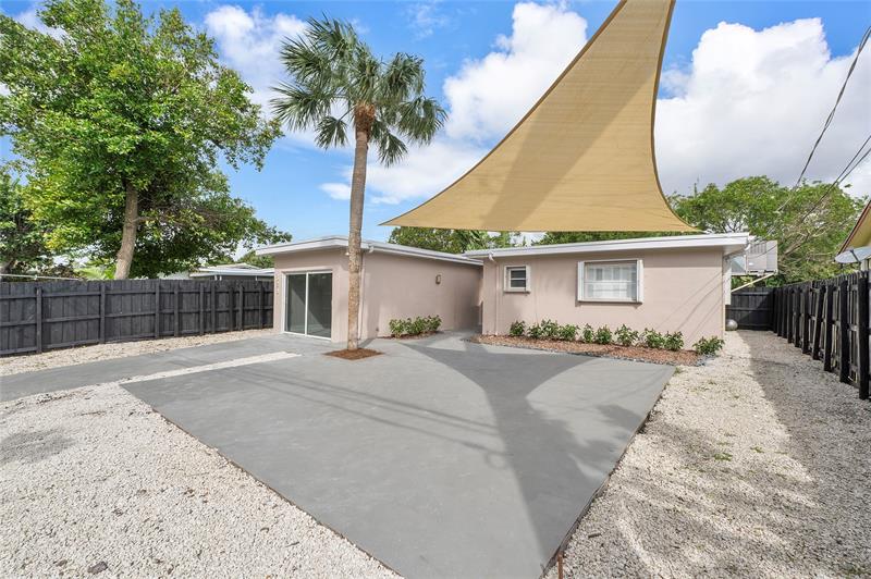 Image 28 of 58 For 828 Johnson St