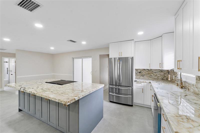 Image 6 of 58 For 828 Johnson St