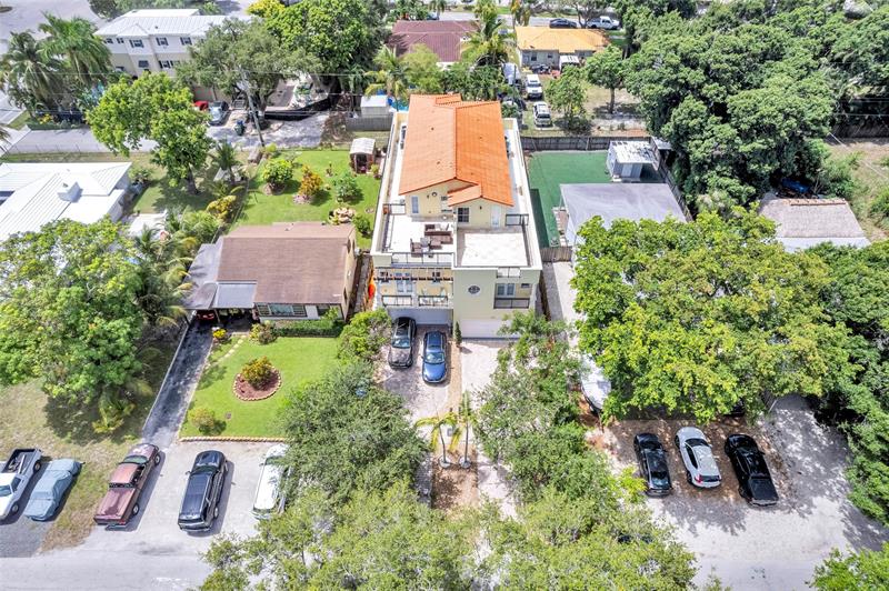 Image 10 of 62 For 416 11th St  