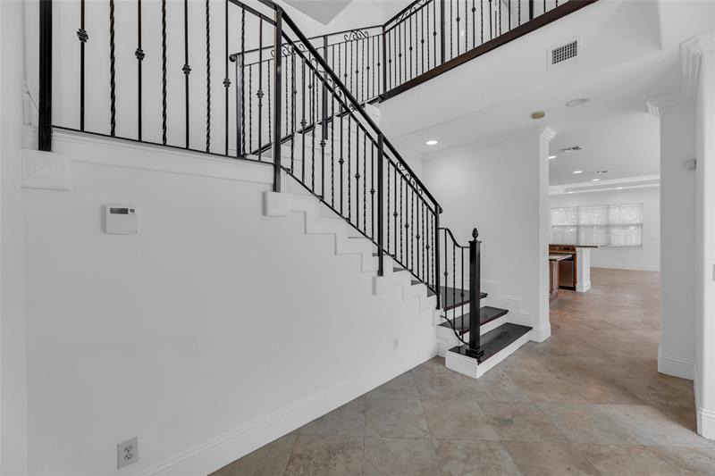 Image 16 of 62 For 416 11th St  