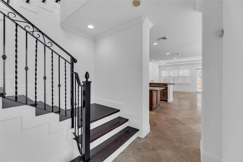 Image 18 of 62 For 416 11th St  