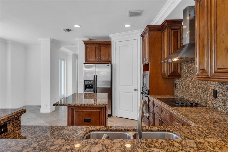 Image 23 of 62 For 416 11th St  