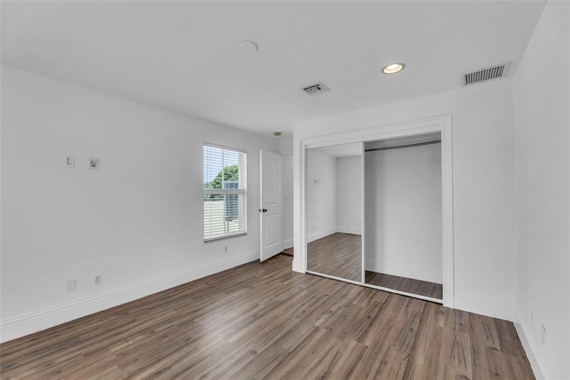 Image 29 of 62 For 416 11th St  