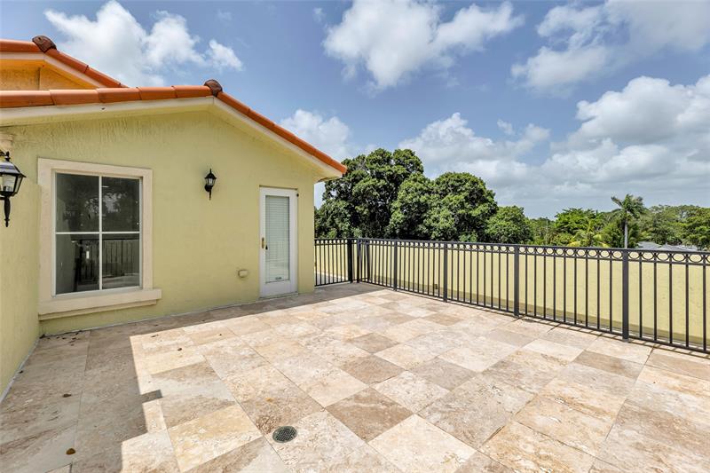 Image 35 of 62 For 416 11th St  