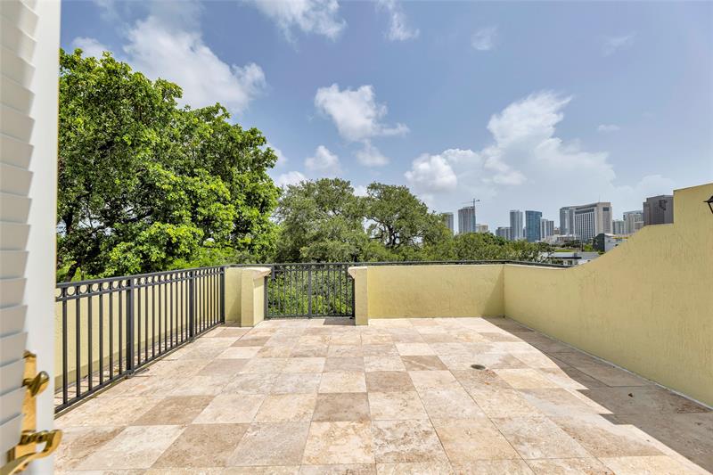 Image 36 of 62 For 416 11th St  