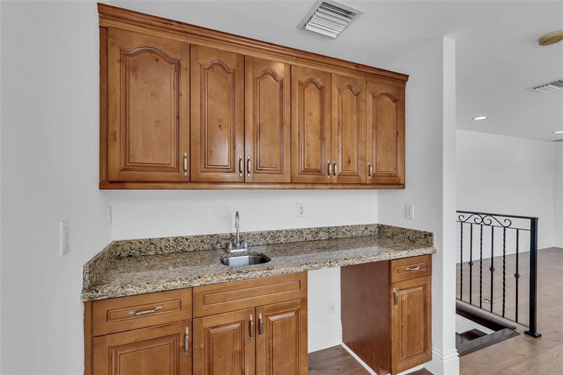 Image 37 of 62 For 416 11th St  