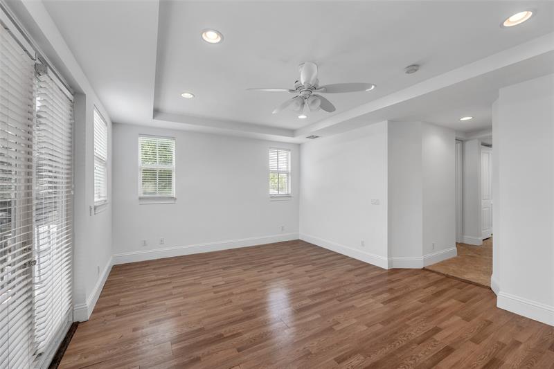 Image 44 of 62 For 416 11th St  