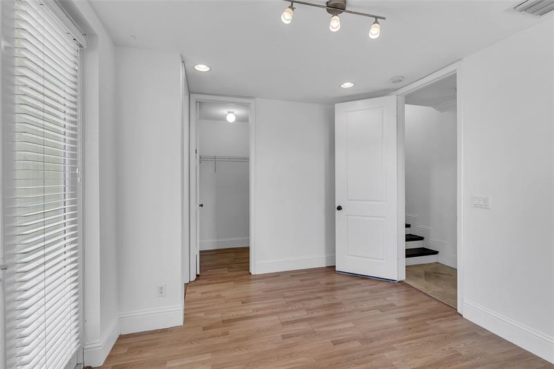 Image 53 of 62 For 416 11th St  