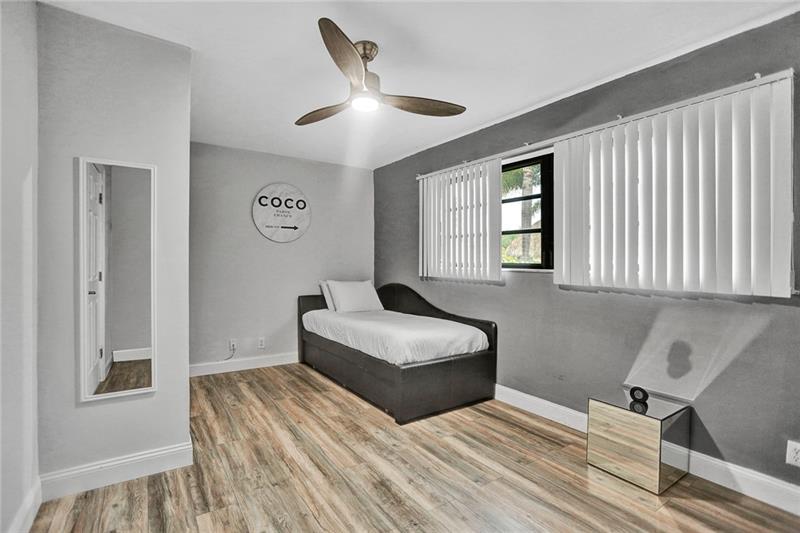 Image 17 of 26 For 5170 89th Ter