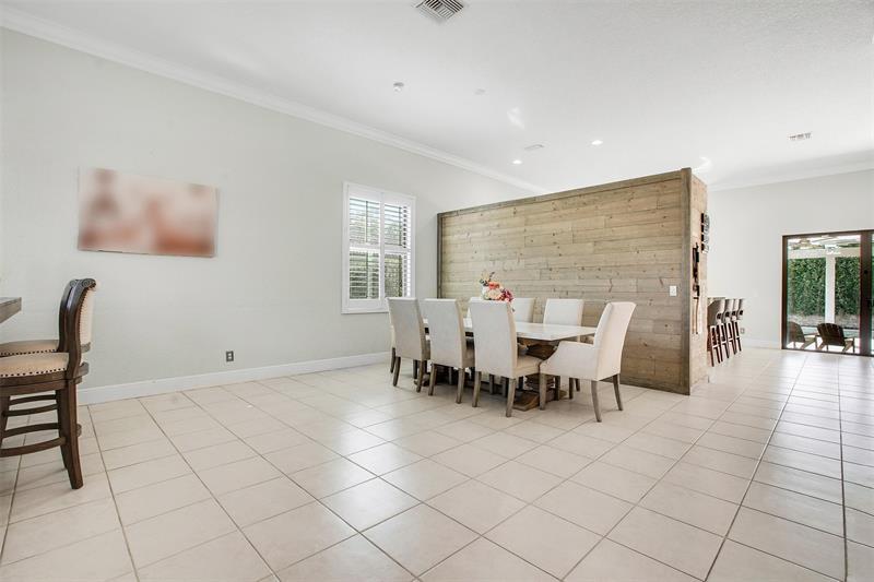 Image 5 of 20 For 10918 56th Court