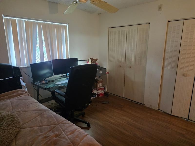 Image 4 of 22 For 959 2nd Ave  135