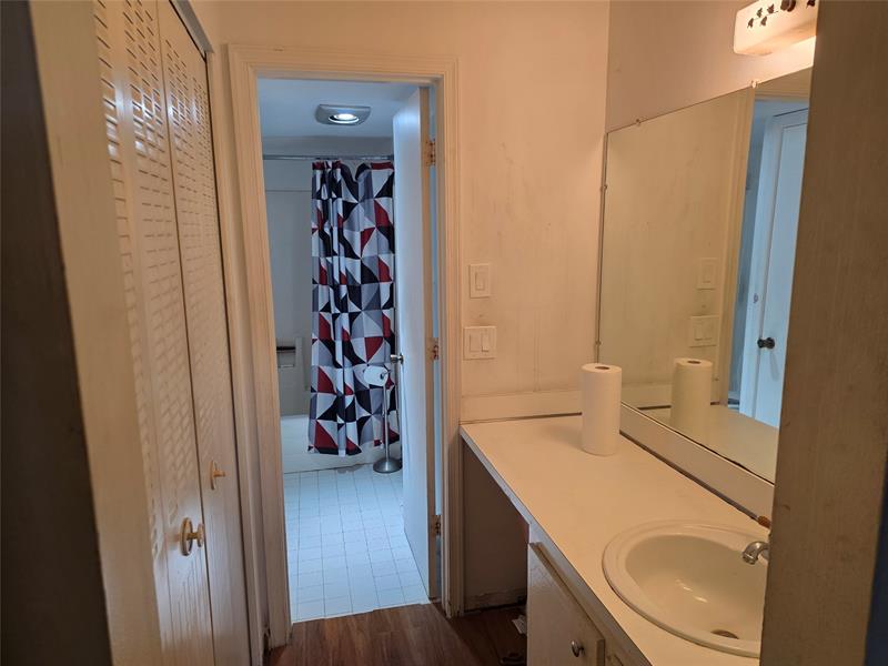 Image 8 of 22 For 959 2nd Ave  135