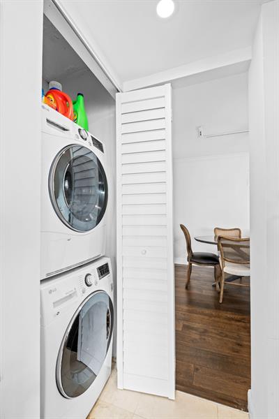 Image 15 of 31 For 2841 Ocean Blvd 1508