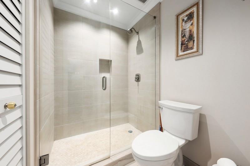 Image 6 of 20 For 13578 Via Flora  E