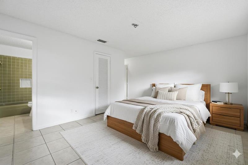 Image 6 of 32 For 10151 35th St  2-a