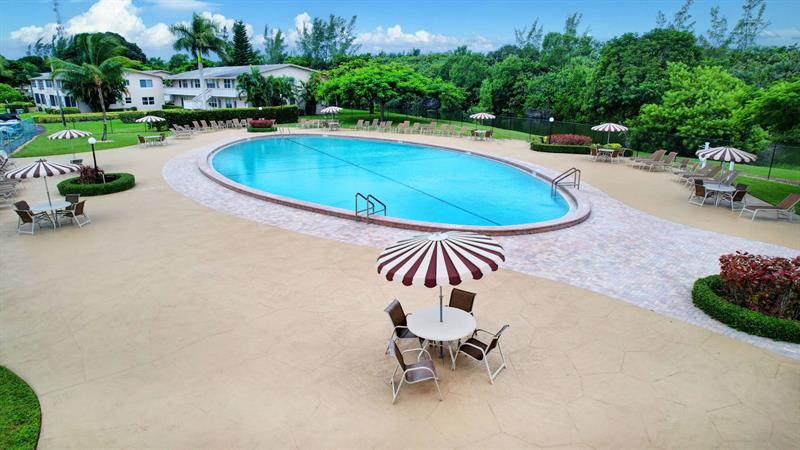 Image 14 of 23 For 247 Camden K  247