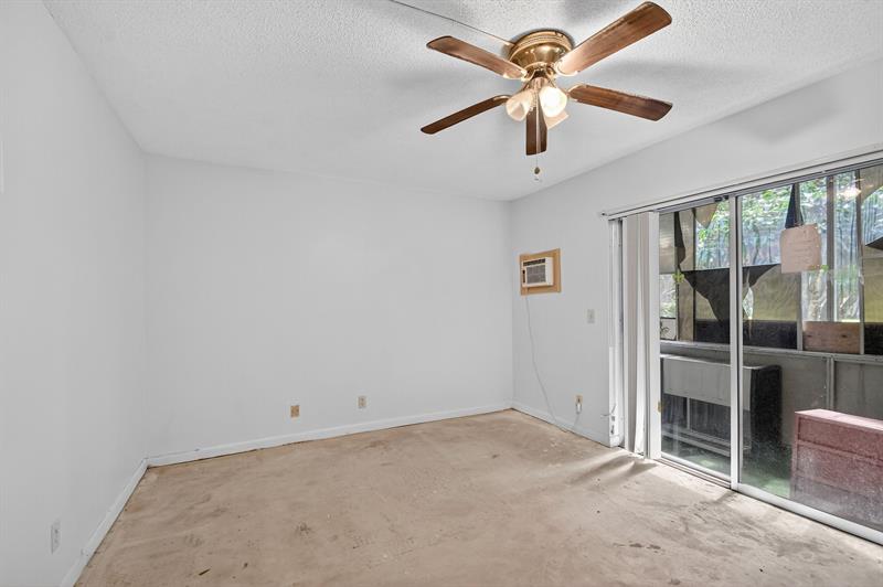 Image 9 of 23 For 247 Camden K  247