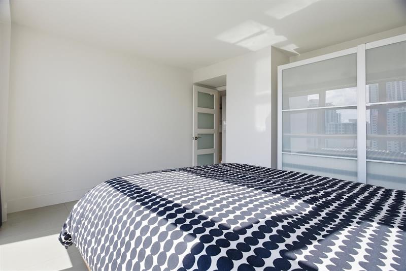 Image 33 of 57 For 1000 Parkview Dr 1030