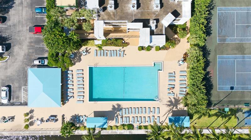 Image 47 of 57 For 1000 Parkview Dr 1030