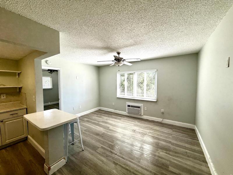 Image 4 of 12 For 820 17th Ave  7