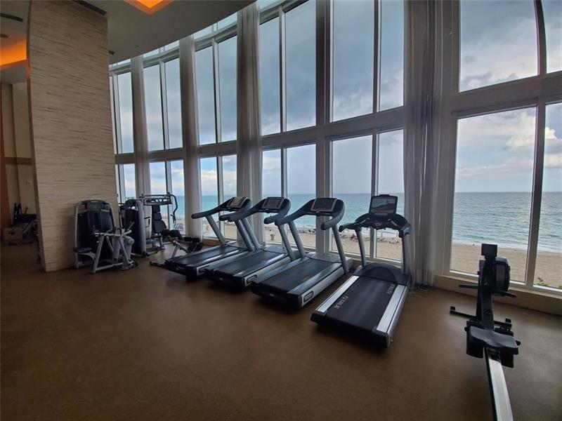 Image 14 of 21 For 15901 Collins Ave  2903