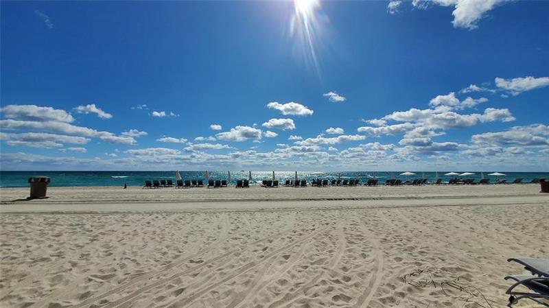 Image 15 of 21 For 15901 Collins Ave  2903